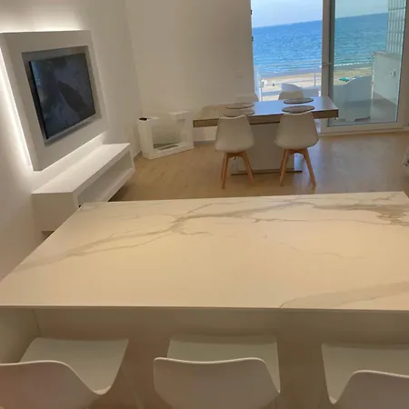Luxury شقة نيتّونو
